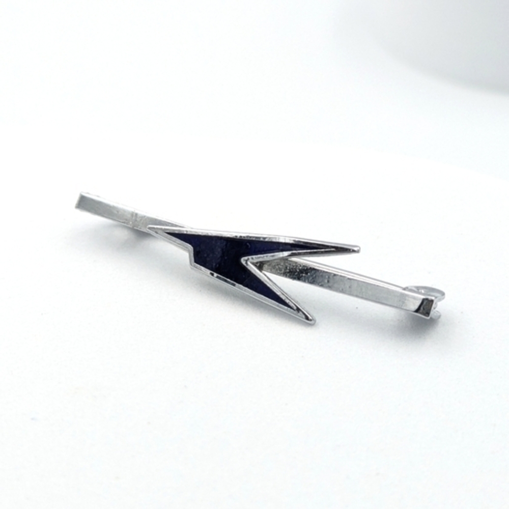 Vintage BOAC Airline blue speedbird badge promotional pin 1960s.